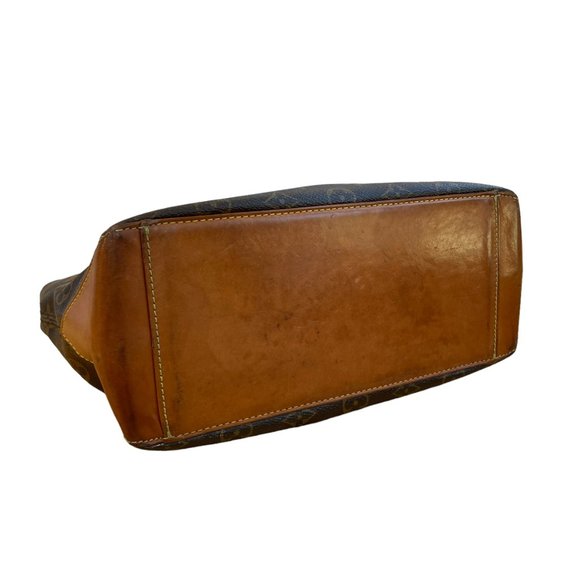 Louis Vuitton Vintage Monogram Tote Bag - Picture 7 of 11